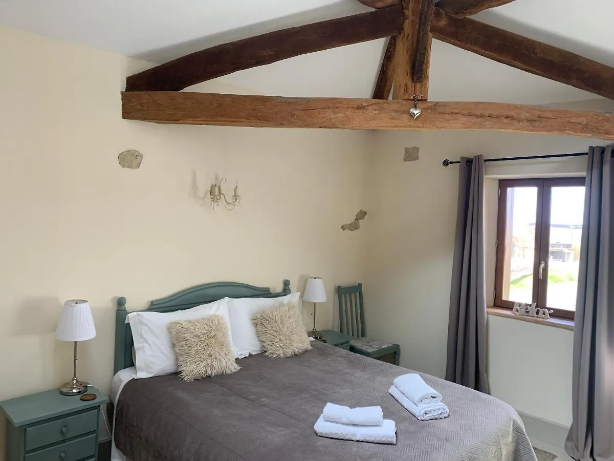 Bed & Breakfast Les Glycines Bed and Breakfast Saint Gaudens